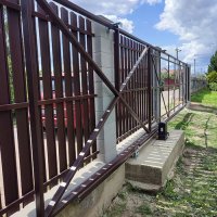 Откатные ворота с металлоштакетником