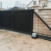 Откатные ворота с жалюзи