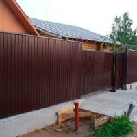Забор из профлиста 2м